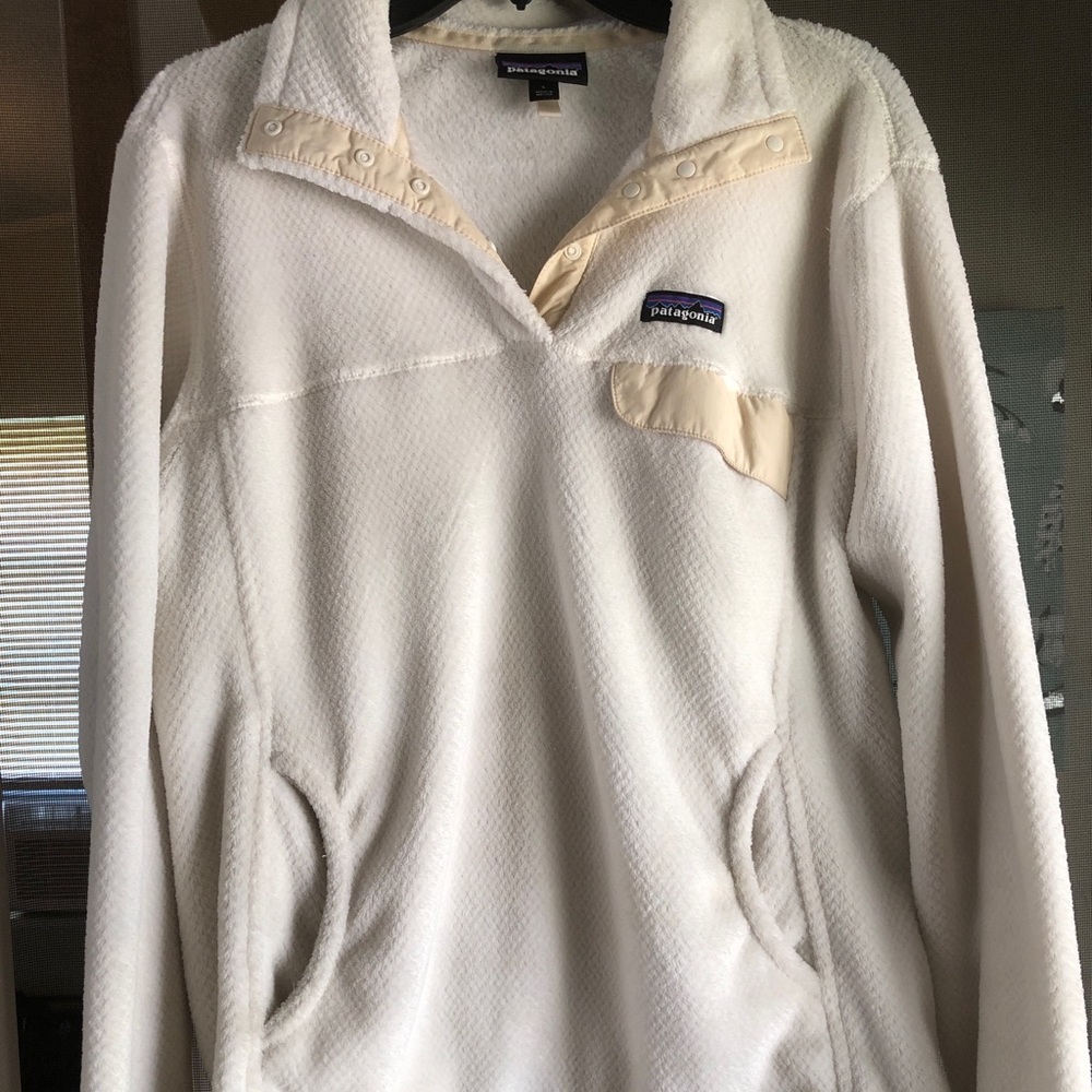 Large Patagonia Pullover